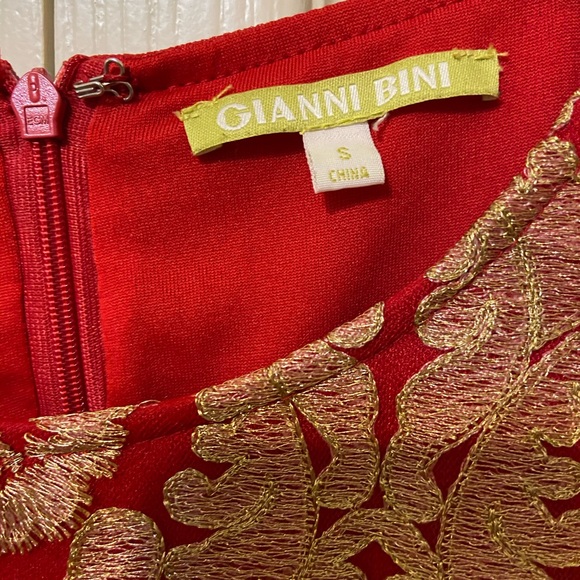 Gianni Bini Women’s fitted red long sleeve dress - Picture 3 of 4